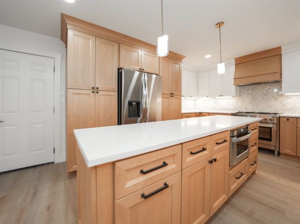 203 S Pathfinders Circle, The Woodlands TX 77381