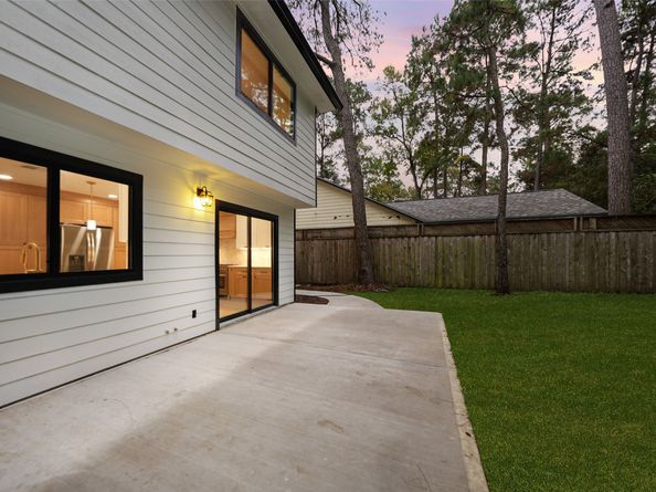 203 S Pathfinders Circle, The Woodlands TX 77381