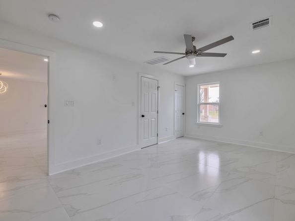 8709 Tarbell Road, Houston TX 77034