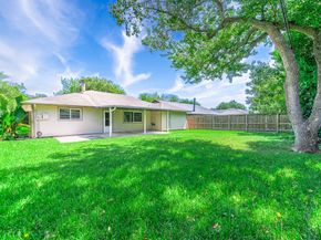 17102 Coachmaker Drive, Friendswood TX 77546