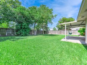 17102 Coachmaker Drive, Friendswood TX 77546