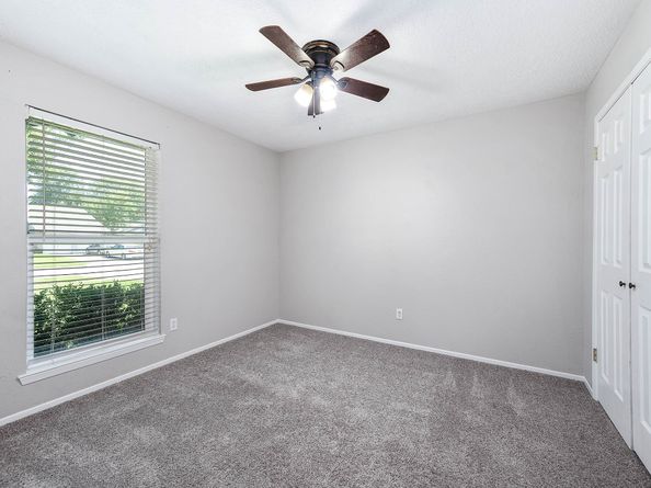 17102 Coachmaker Drive, Friendswood TX 77546