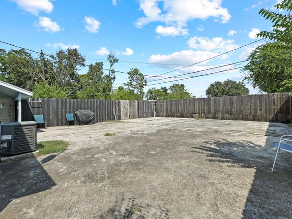 8506 Montridge Drive, Houston TX 77055