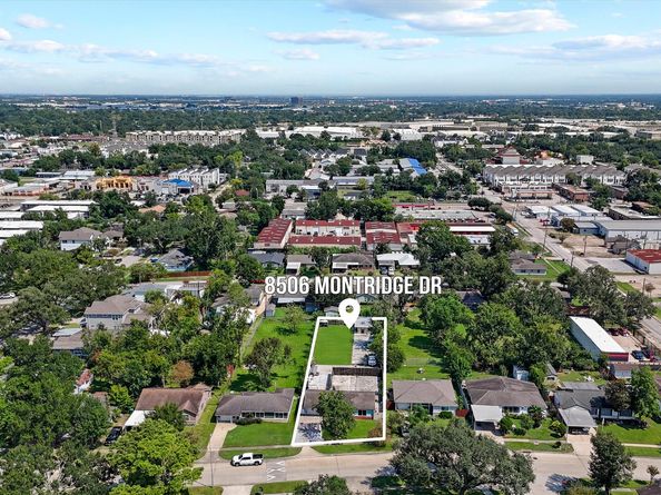 8506 Montridge Drive, Houston TX 77055