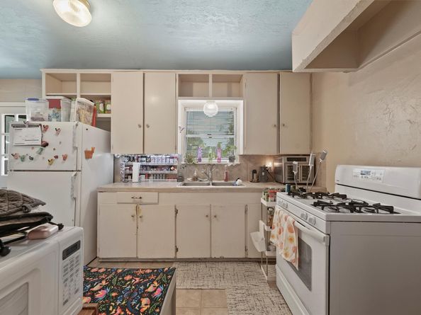 8506 Montridge Drive, Houston TX 77055