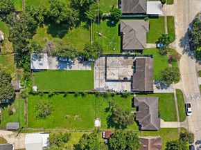 8506 Montridge Drive, Houston TX 77055