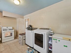 8506 Montridge Drive, Houston TX 77055