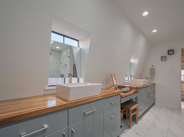 5368 Brownway Street C32, Houston TX 77056