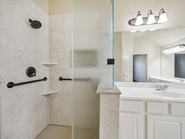 28414 Madelin Manor Lane, Spring TX 77386