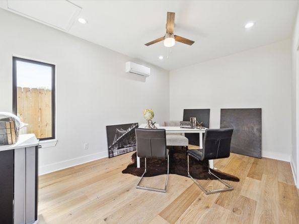 2207 Stevens St, Houston TX 77026