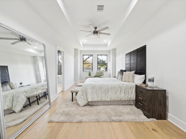 2207 Stevens St, Houston TX 77026