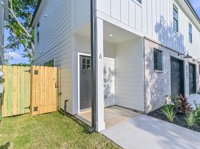 4723 Mallow Street, Houston TX 77033