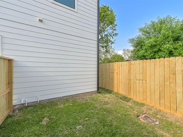 4723 Mallow Street, Houston TX 77033