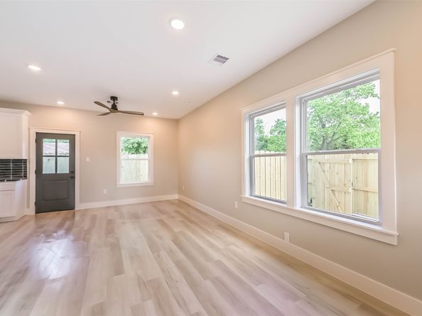 4723 Mallow Street, Houston TX 77033