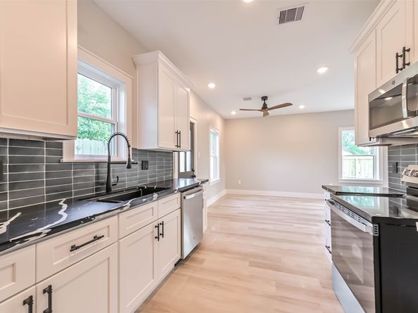 4723 Mallow Street, Houston TX 77033