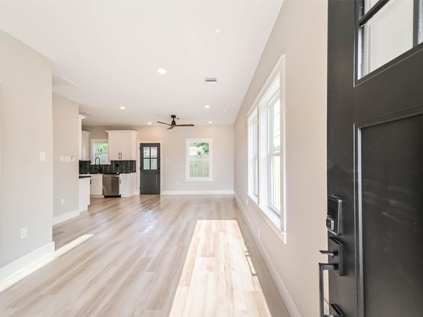 4723 Mallow Street, Houston TX 77033