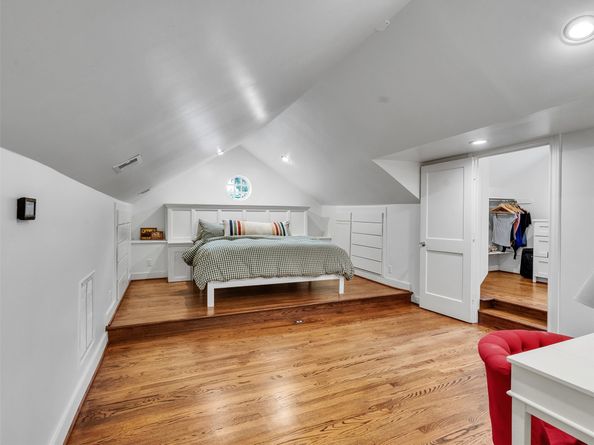 834 W 41st Street, Houston TX 77018