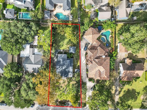 834 W 41st Street, Houston TX 77018