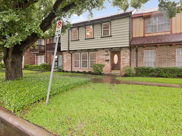 2212 Shadowdale Drive 358, Houston TX 77043