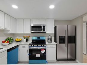 2212 Shadowdale Drive 358, Houston TX 77043