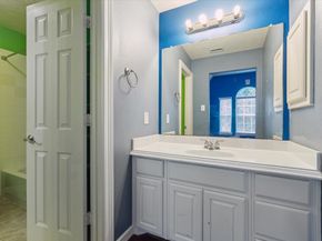 10707 Mandavilla Dr Drive, Houston TX 77095