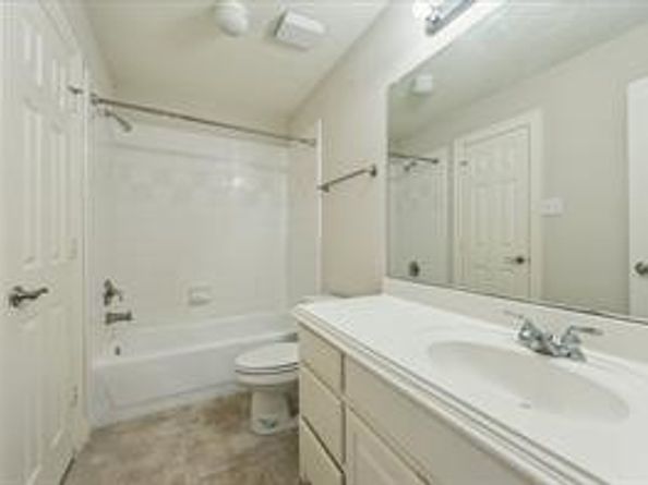 10707 Mandavilla Dr Drive, Houston TX 77095