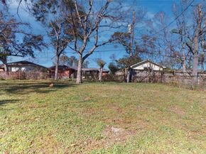 603 Maple Way, Houston TX 77015