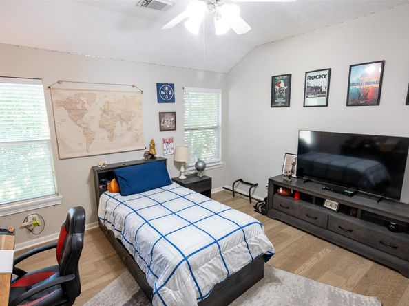 86 Oriel Oaks Circle, The Woodlands TX 77382