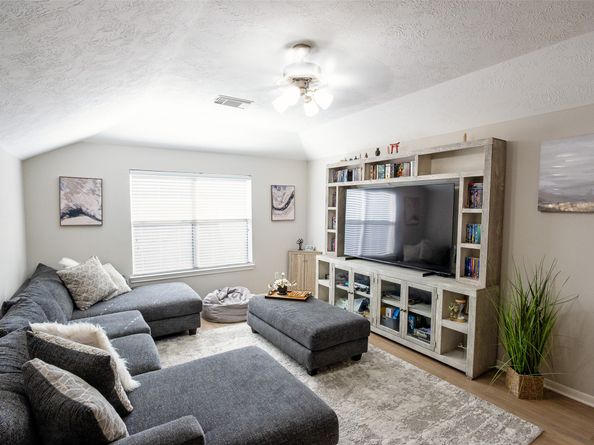 86 Oriel Oaks Circle, The Woodlands TX 77382