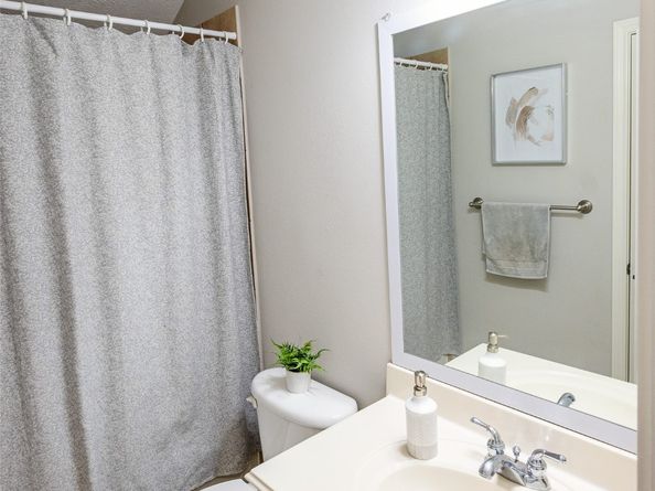 86 Oriel Oaks Circle, The Woodlands TX 77382