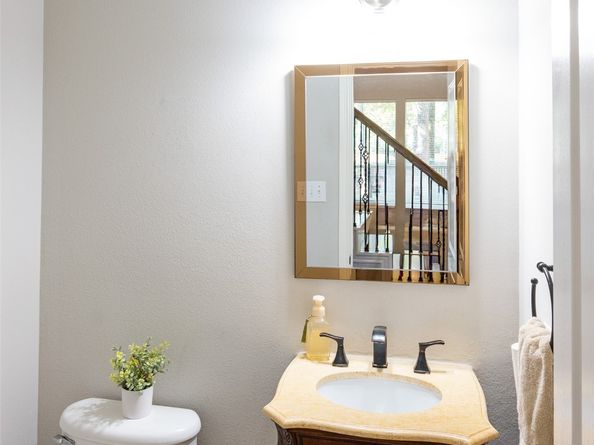 86 Oriel Oaks Circle, The Woodlands TX 77382