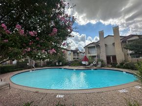 2120 El Paseo Street 403, Houston TX 77054