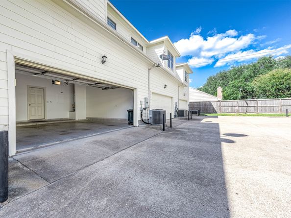 2865 Westhollow Dr UNIT 89, Houston TX 77082