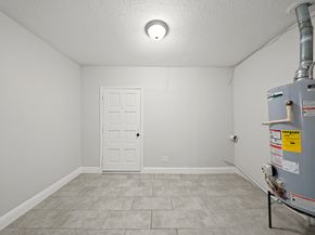 6718 Crestridge Street, Houston TX 77033