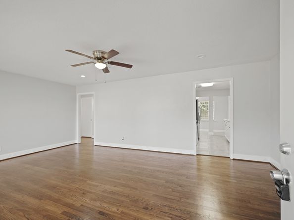 6718 Crestridge Street, Houston TX 77033