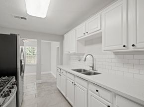 6718 Crestridge Street, Houston TX 77033