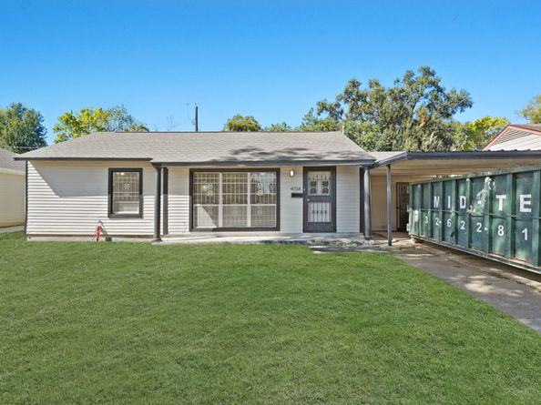 6718 Crestridge Street, Houston TX 77033