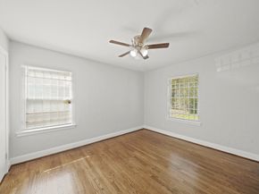 6718 Crestridge Street, Houston TX 77033