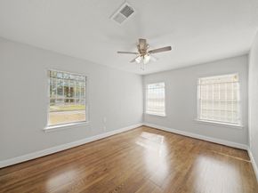 6718 Crestridge Street, Houston TX 77033