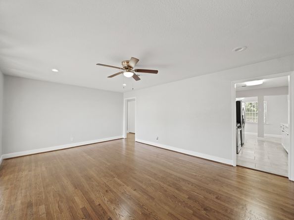 6718 Crestridge Street, Houston TX 77033