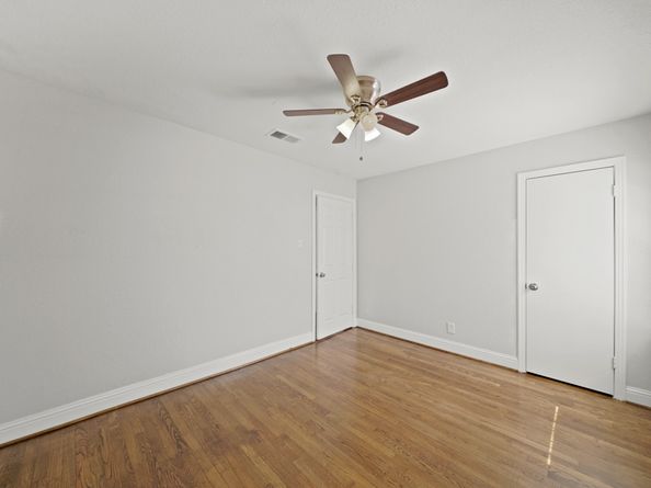 6718 Crestridge Street, Houston TX 77033