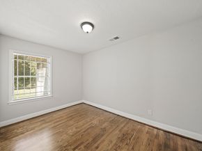 6718 Crestridge Street, Houston TX 77033