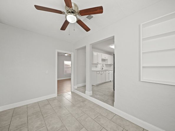 6718 Crestridge Street, Houston TX 77033