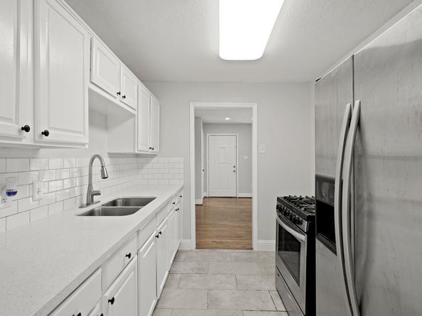 6718 Crestridge Street, Houston TX 77033