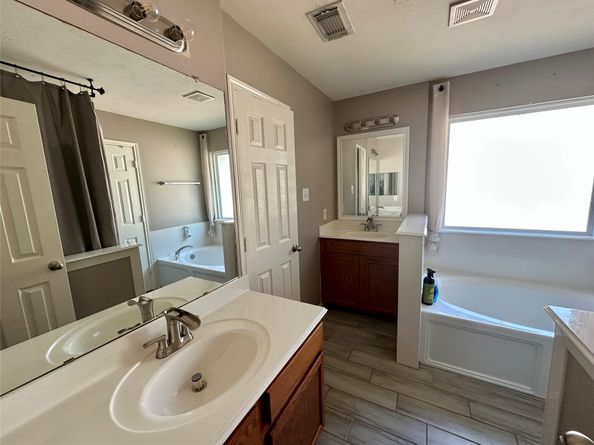 9102 Rolling Rapids Road, Humble TX 77346