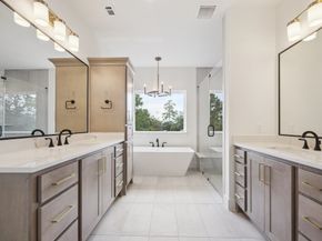 2211 Saxon Drive, Houston TX 77018