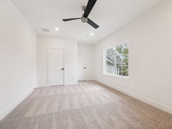 2211 Saxon Drive, Houston TX 77018