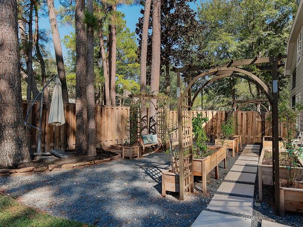 27 Owls Cove Place, The Woodlands TX 77382