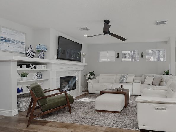 27 Owls Cove Place, The Woodlands TX 77382