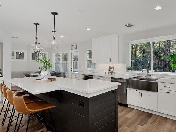 27 Owls Cove Place, The Woodlands TX 77382